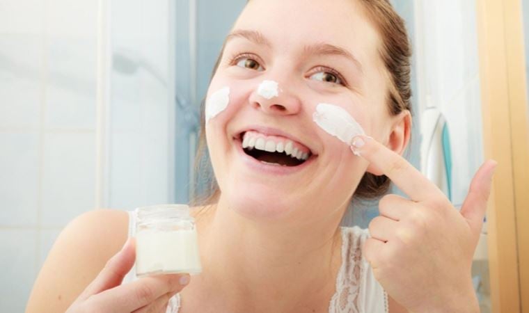 Dikkat! Bu etkenler cildi hızla yaşlandırıyor