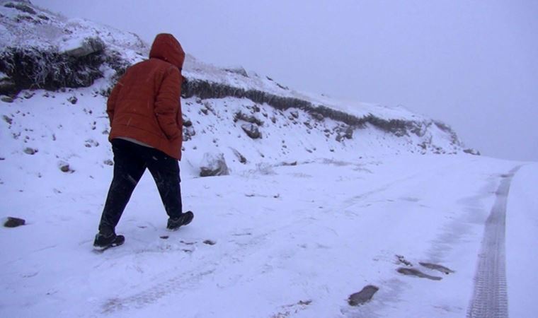 Doğu Karadeniz’de yaylalar beyaza büründü