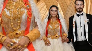 Düğün 2 gün 2 gece sürdü! Geline 5 kilo altın, damada da 5 milyon lira takıldı