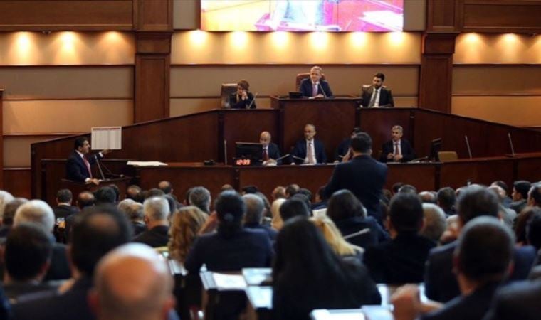 Düzce depreminden bir gün önce…  Riskli yapılarda oturanlara kira yardımını artıracak teklifi reddettiler