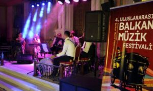 Edirne’de Uluslararası Balkan Müzik Festivali’nde Ketencoğlu konseri