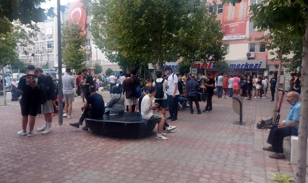 Ege’de peş peşe depremler