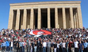 Eğitimcilerden ‘Büyük Yürüyüş’