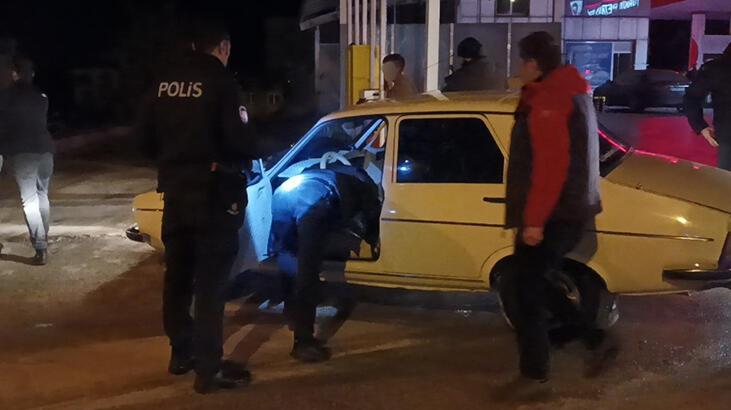 Ekipler alarma geçti! Otomobilden rast gele ateş açtılar