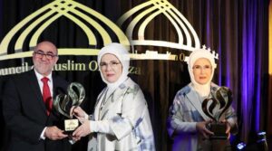 Emine Erdoğan, ABD’de ‘Uluslararası Müslüman Kadınlar Başarı ve Topluma Katkı Ödülü’nü aldı