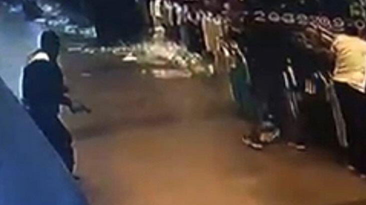 Eminönü yeraltı çarşısı savaş alanına döndü! 7 kişinin yaralandığı çatışma kamerada