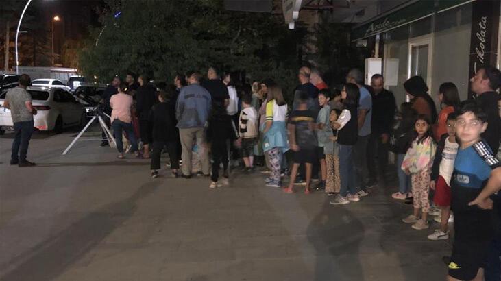 Erzincanlıların ‘uzay’ merakı! Gece yarısı kuyruk oluştu