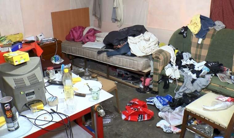 Fatih’te eski iş hanına operasyon: 23 gözaltı