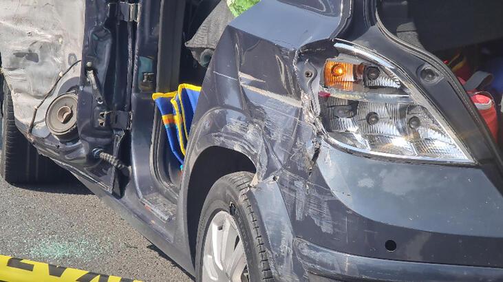 Feci son! Önce kamyonet sonra otomobil çarptı