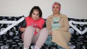Feleknaz annenin tek isteği kızının duyması