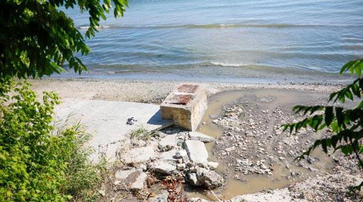 Florya’da lağım suyu denize döküldü