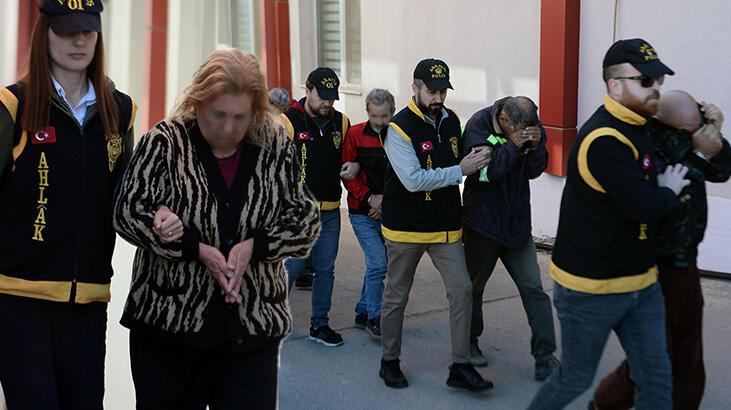 Fuhşun şifresi çözüldü! ‘Karpuz tarlasında bekliyorum’
