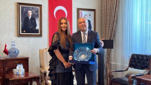 Tasarımcı Gözde İşbilir’den Aktau Başkonsolosu Sabri Alptekin’e Nezaket Ziyareti
