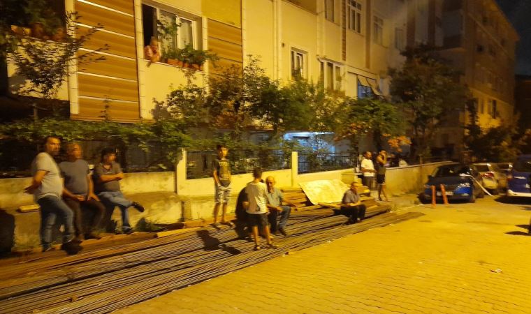 Güngören’de 4 katlı binada çatlaklar oluştu, 2 bina güvenlik gerekçesiyle tahliye edildi