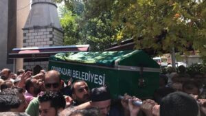 Güpegündüz cadde ortasında dehşet!