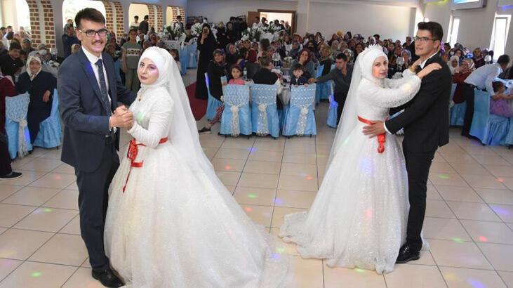 Hayaliydi, gerçek oldu! İkiz kız kardeşler ikizlerle evlendi
