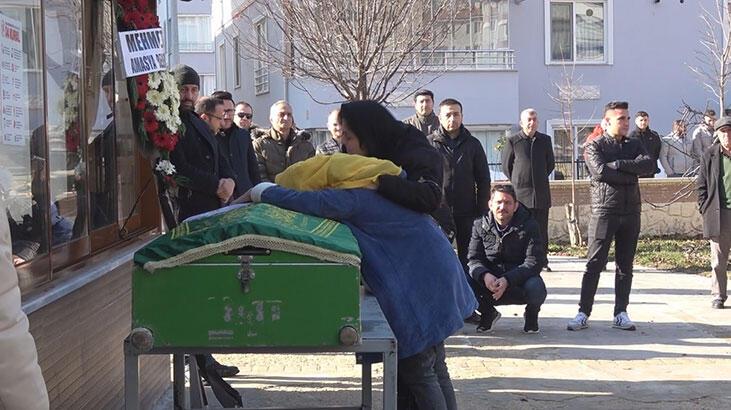 İğne yapıldıktan sonra fenalaşıp ölen Melis toprağa verildi