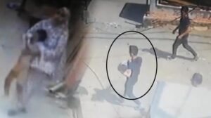 İstanbul’da dehşet anları! Balkondan düşen çocuğunu kucağında taşıdı