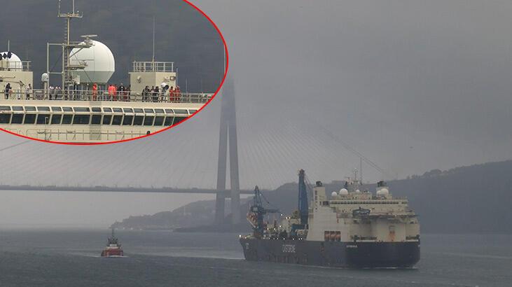 İstanbul’da dev gemi! Boğaz, gemi geçişlerine kapatıldı