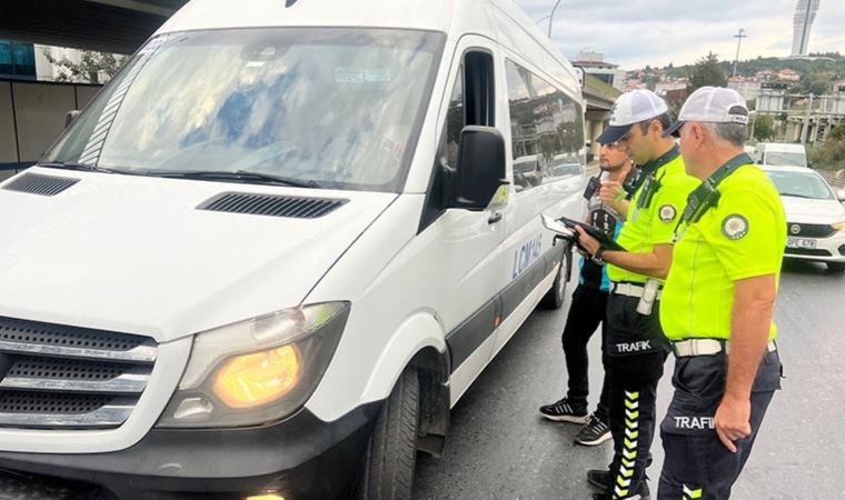 İstanbul’da okul servislerine denetim: Sürücülere ‘dur’ lambası cezası
