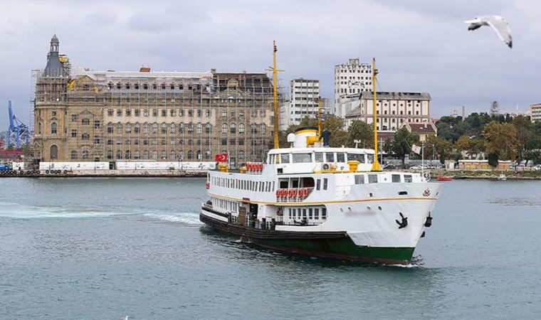 İstanbul’da vapur seferlerine ‘lodos’ engeli