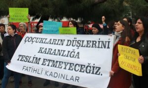 İstismar skandalına tepkiler sürüyor: Kadınlardan ‘tarikatlar kapatılsın’ çağrısı