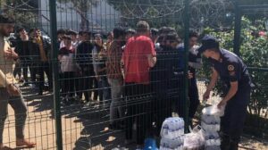 İzmir’de 20 ayrı operasyon! 775 düzensiz göçmen yakalandı