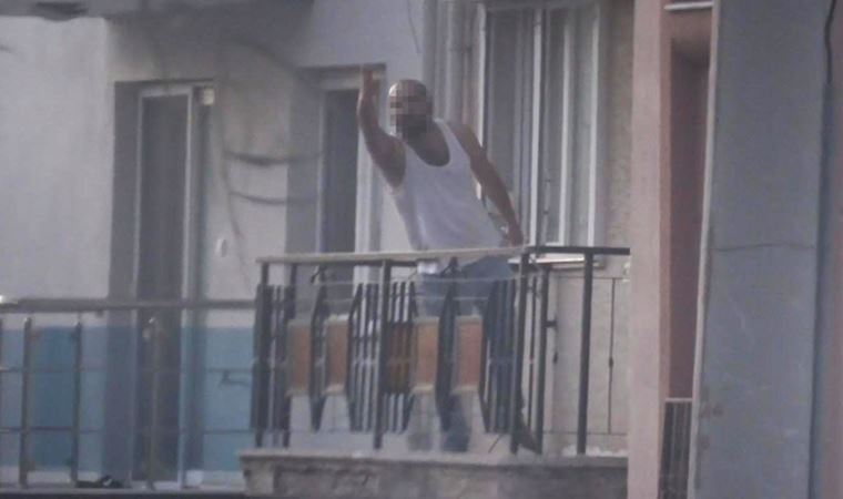 İzmir’de erkek şiddeti: 6 aylık bebeğinin annesini balkonda bıçakla rehin aldı