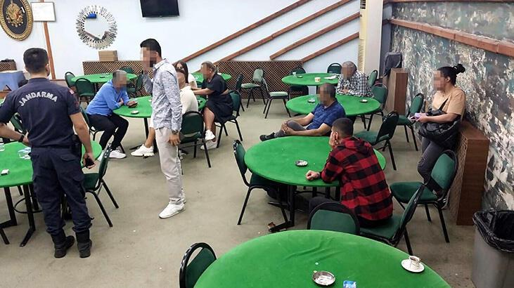 İzmir’de kumar operasyonu! 91 kişiye 165 bin 529 lira ceza kesildi