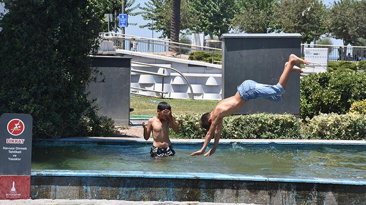 İzmir’de sıcaklık 38 dereceye dayandı! Sokaklar ve kordon boş kaldı