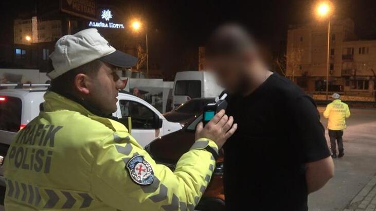 Kaçmaya çalışırken alkollü yakalandı! ‘Beni ters kelepçe yapın’