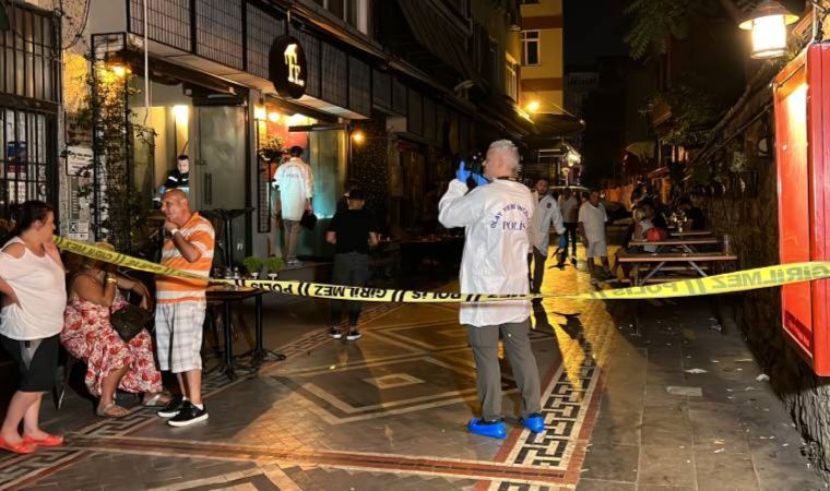 Kadıköy’de kadın cinayeti: Kafeye gelip öldürdü