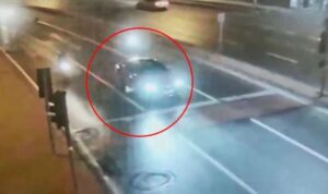 Kağıthane’de lüks araca silahlı saldırının görüntüsü ortaya çıktı: 8 gözaltı