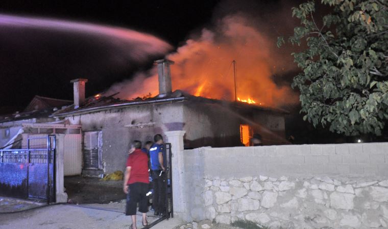 Karaman’da çiftlik evinde yangın