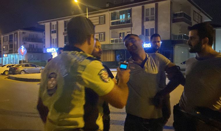Kazaya neden olan sürücü alkol testini reddetti; “Boynumu kes üflemem”