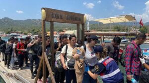 Kekova Adası’nda 20 göçmen daha yakalandı