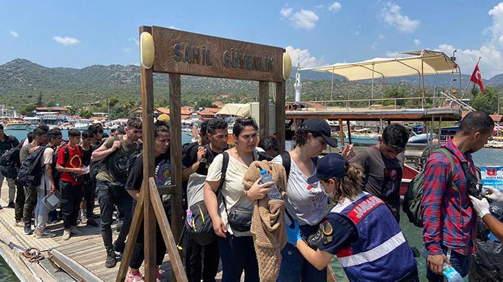 Kekova Adası’nda 20 göçmen daha yakalandı