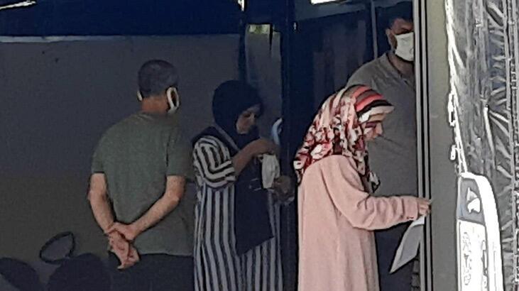 Koronavirüs testi için hastaneye gidenlerin ‘maske’ umursamazlığı