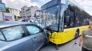 Küçükçekmece’de kaza yaptıkları aracı bırakıp kaçtılar