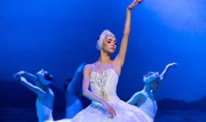 Kuğu Gölü balesi İstanbul’da sahnelendi