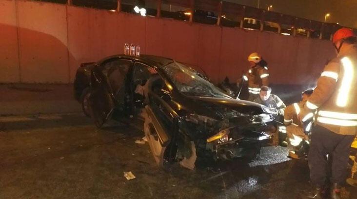 Makas atan otomobilin çarptığı araç yan yola uçtu: 1 ölü, 2 ağır yaralı