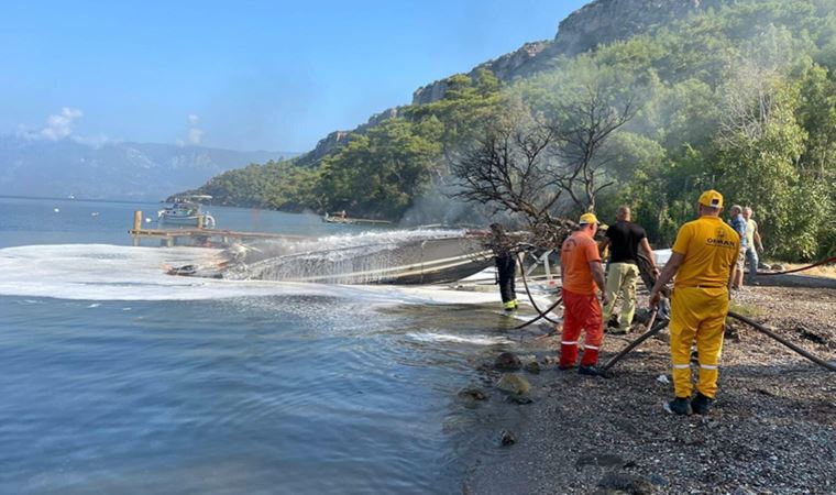 Marmaris’te sürat teknesi alev alev yandı!