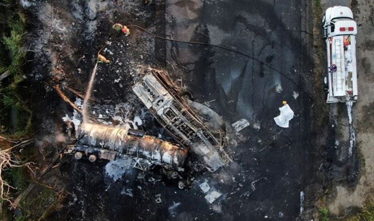 Meksika’da yolcu otobüsüyle çarpışan tanker alev aldı: 18 kişi yaşamını yitirdi