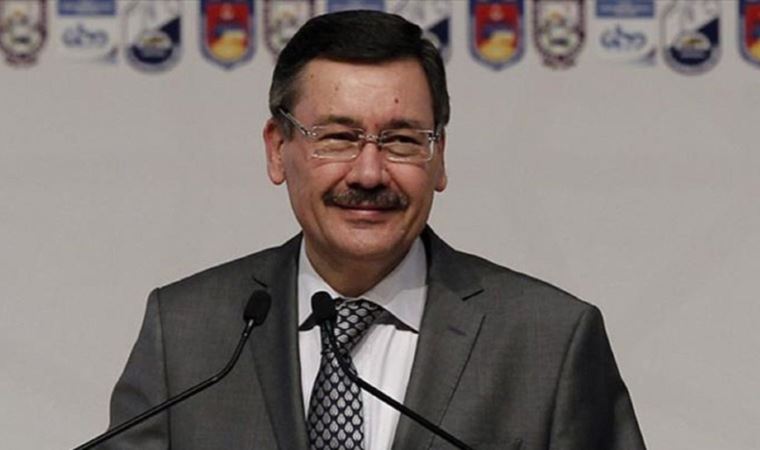 Melih Gökçek yine alay konusu oldu: Paylaşımını sildi, danışmanını suçladı
