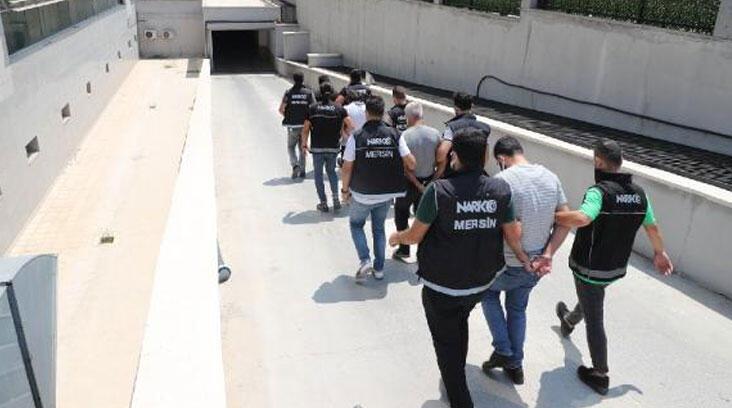 Mersin’de ele geçirilen 2 milyon uyuşturucu hapın şüphelileri adliyede