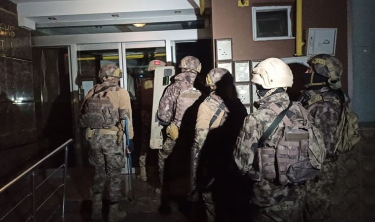 Mersin’de şafak vakti FETÖ operasyonu: Rüya içerikli ‘umut’ mesajları göndermişler