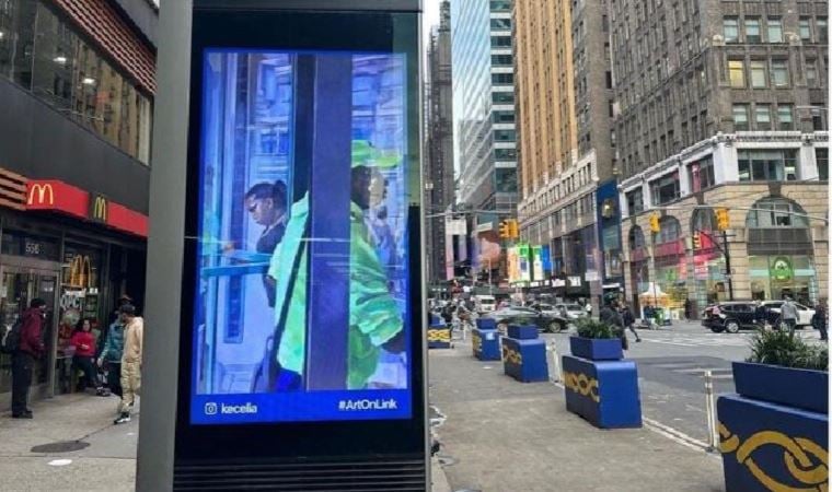 New York reklam panolarında bir ilk: Türk sanatçının eserleri sergileniyor