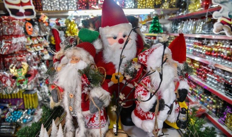 ‘Noel Baba’ kostüm fiyatları geçen yıla göre 2 kat arttı