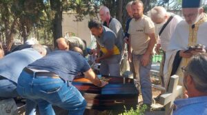 Ölümünden 14 yıl sonra toprağa verildi!