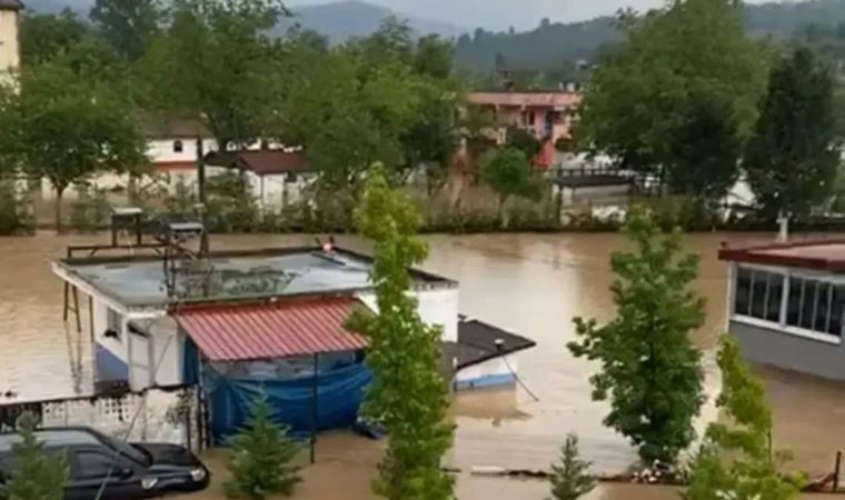 Ordu’da dere taştı; 2 işyerini ve 10 evi su bastı